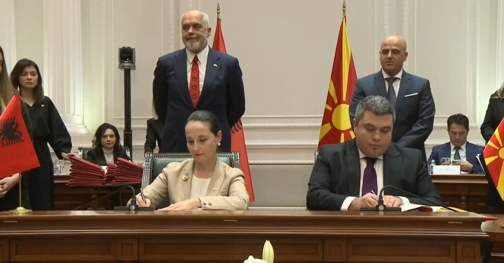 Mbledhja Shqiperi-Maqedoni, firmosen 21 marreveshje e memorandume